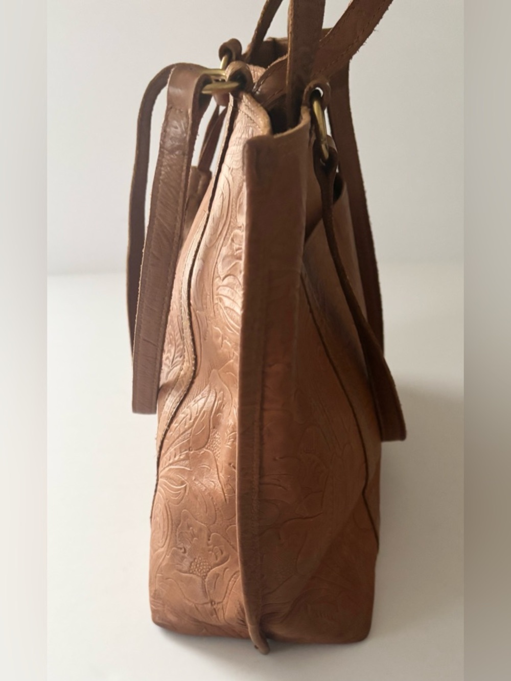 Margot New York Tooled Leather Shoulder Bag - Picture 3 of 6